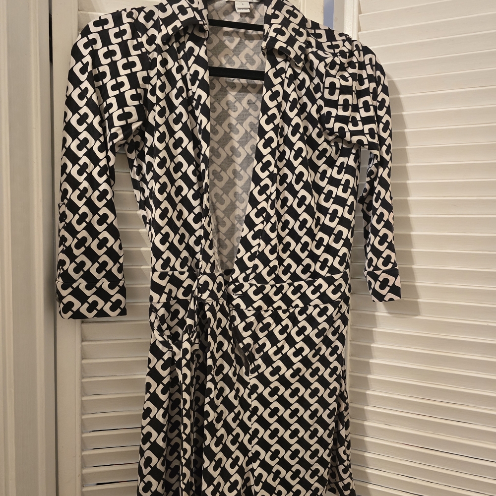 Diane Von Furstenberg Monochrome Geometric Wrap Dress